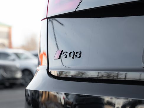 New 2026 Audi SQ8 Prestige image 39