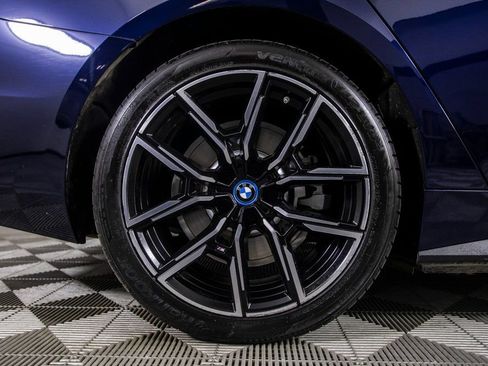 Used 2023 BMW i4 eDrive40 w/ M Sport Package image 36