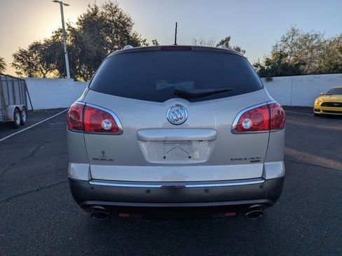 Used 2010 Buick Enclave CXL image 5