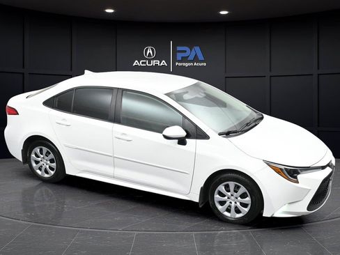 Used 2021 Toyota Corolla LE FWD image 35