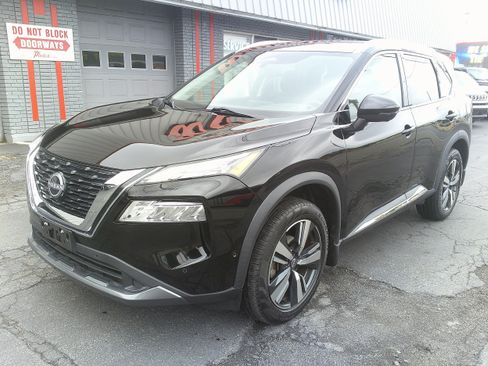 Used 2023 Nissan Rogue SL w/ SL Premium Package AWD/4WD image 2