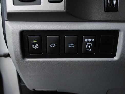 Used 2016 Toyota Sequoia Limited w/ Safety & Convenience Package image 31