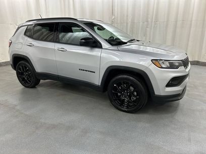 Used 2025 Jeep Compass Latitude w/ Convenience Group