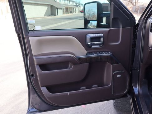 Used 2016 GMC Sierra 2500 Denali w/ Duramax Plus Package image 23