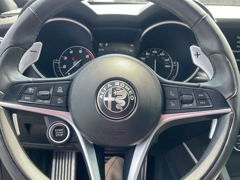 Used 2018 Alfa Romeo Stelvio Ti Sport AWD/4WD image 12