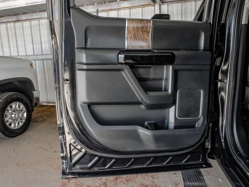 Used 2019 Ford F250 Lariat w/ Lariat Ultimate Package AWD/4WD image 45