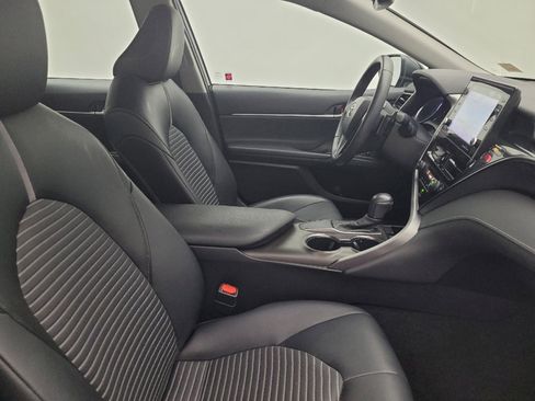 Used 2021 Toyota Camry SE w/ Audio Upgrade Package FWD image 21