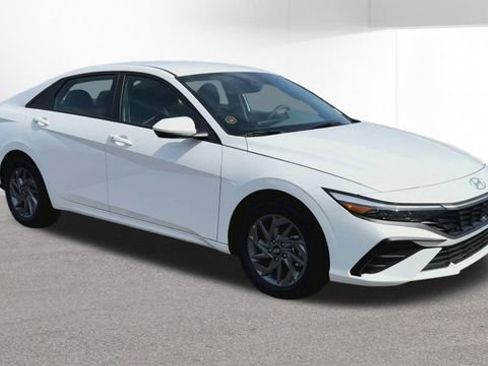 New 2026 Hyundai Elantra Blue image 2