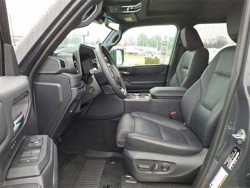 Used 2025 Toyota Land Cruiser image 13