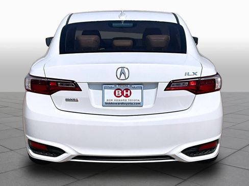Used 2017 Acura ILX FWD image 5
