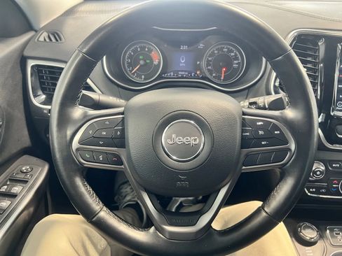 Used 2020 Jeep Cherokee Limited AWD/4WD image 34