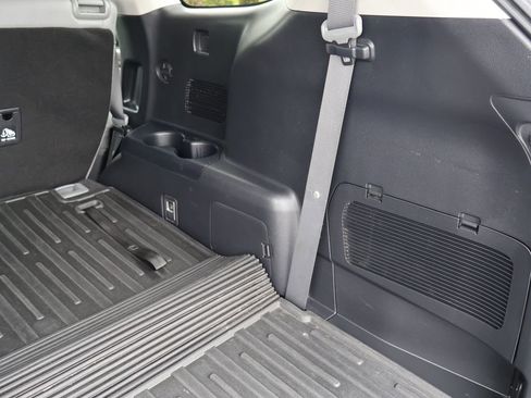 Used 2022 Toyota Highlander Limited image 36