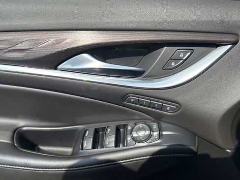 Used 2022 Buick Enclave Avenir w/ Avenir Technology Package AWD/4WD image 22