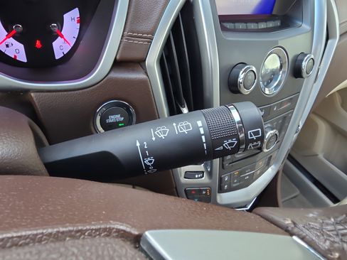 Used 2011 Cadillac SRX Luxury image 21