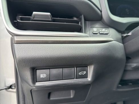 Used 2025 Toyota Grand Highlander FWD image 28