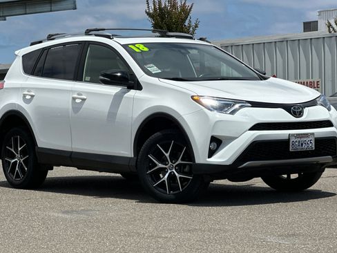 Used 2018 Toyota RAV4 SE w/ Power Extra Value Package AWD/4WD image 2