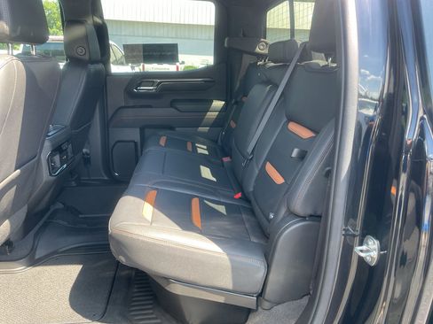 Certified 2023 GMC Sierra 1500 AT4 w/ AT4 Preferred Package AWD/4WD image 14