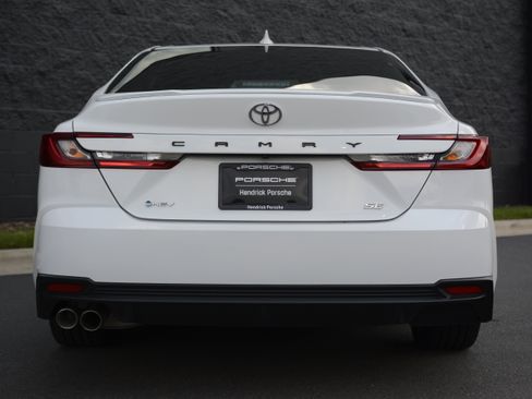 Used 2025 Toyota Camry SE FWD image 6