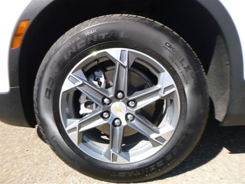 Used 2025 Chevrolet Blazer LT AWD/4WD image 21