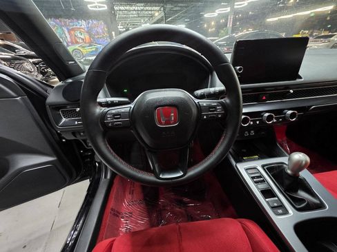 Used 2025 Honda Civic Type R image 15