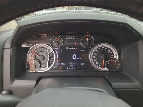 Used 2017 RAM 1500 Sport image 26