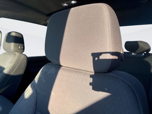 Used 2023 GMC Sierra 2500 SLE w/ SLE Value Package; image 8