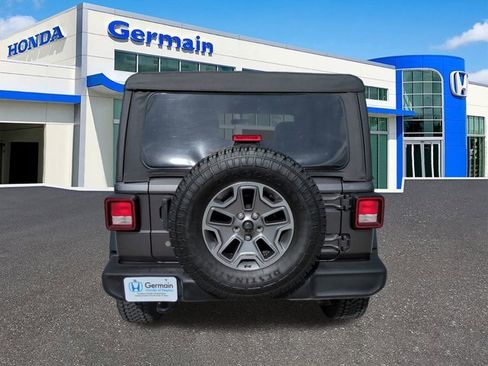 Used 2018 Jeep Wrangler Sport image 6