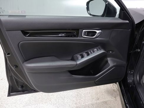 Used 2023 Honda Civic Touring image 26