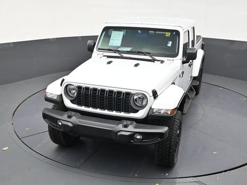 Used 2025 Jeep Gladiator Sport AWD/4WD image 20