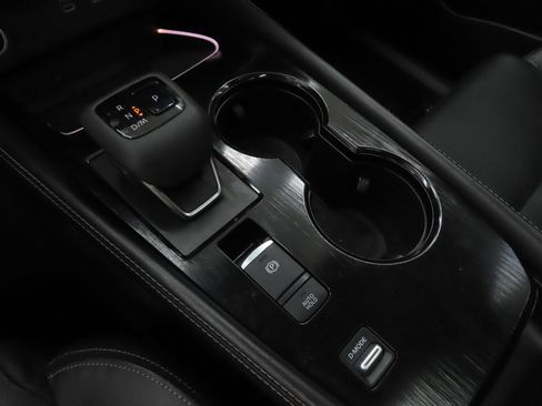 Used 2023 Nissan Rogue Platinum FWD image 16