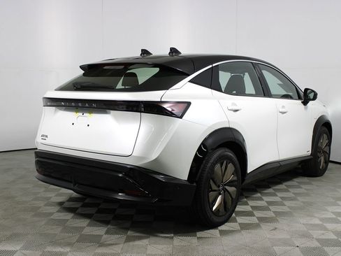 Used 2023 Nissan Ariya FWD image 42