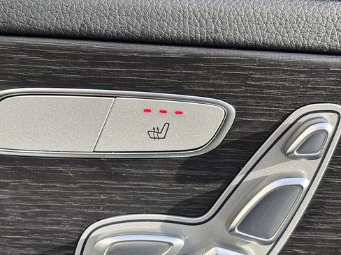 Used 2023 Mercedes-Benz C 300 image 32