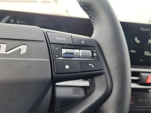 New 2026 Kia Sportage EX image 23