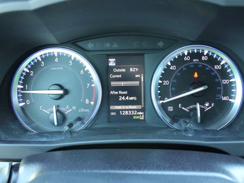 Used 2019 Toyota Highlander XLE FWD image 15
