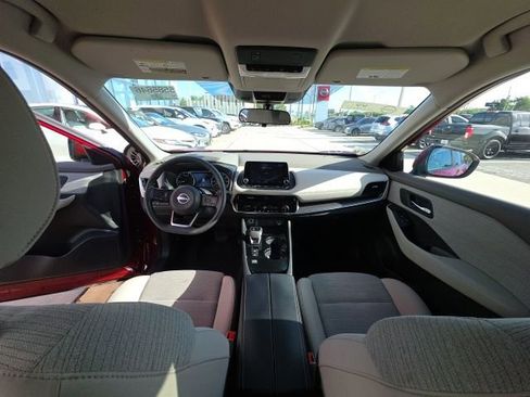 Used 2023 Nissan Rogue SV image 25