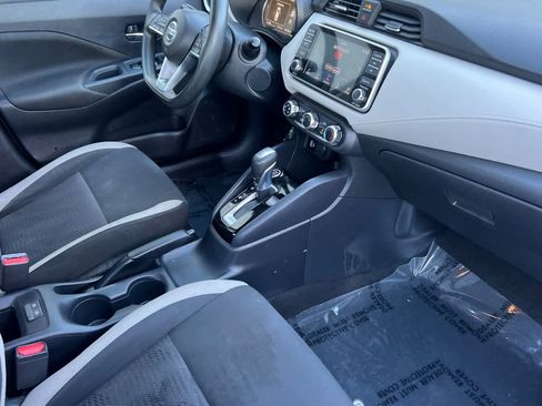Used 2021 Nissan Versa SV image 15