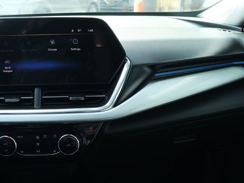 Used 2024 Chevrolet Trax LT w/ Driver Confidence Package image 43