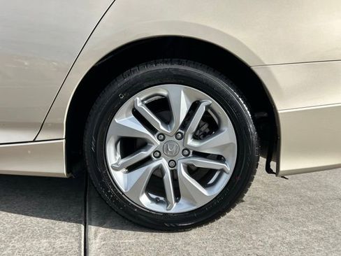 Used 2020 Honda Accord LX image 29