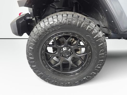 Used 2024 Jeep Wrangler Unlimited Rubicon AWD/4WD image 12
