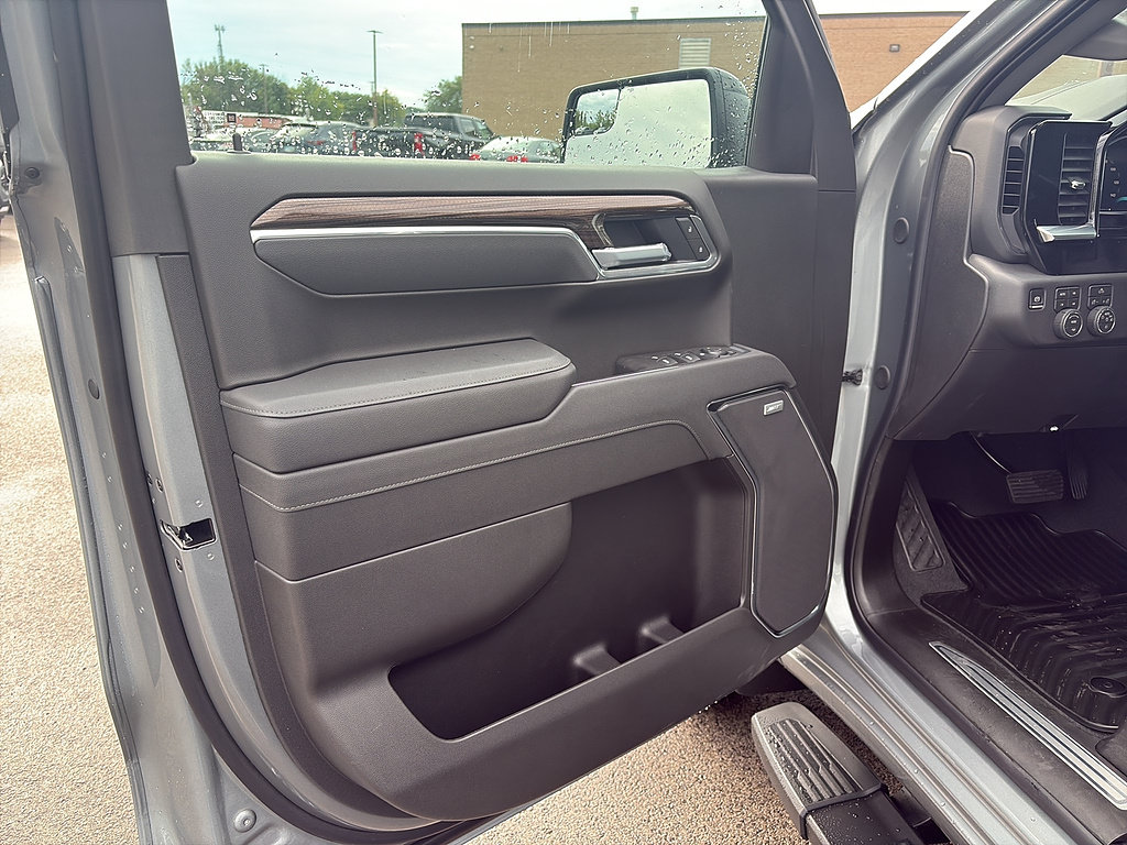 New 2026 Chevrolet Silverado 1500 RST w/ Convenience Package II AWD/4WD image 10