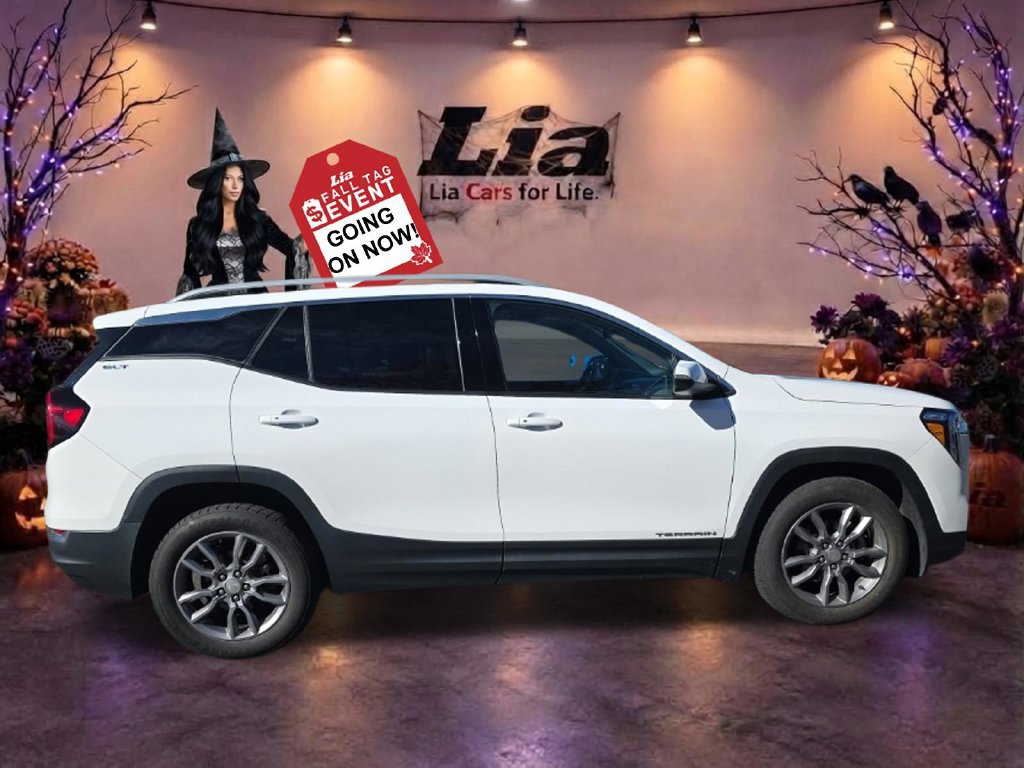 Used 2022 GMC Terrain SLT AWD/4WD image 9
