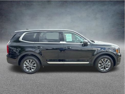 Used 2024 Kia Telluride LX FWD image 12