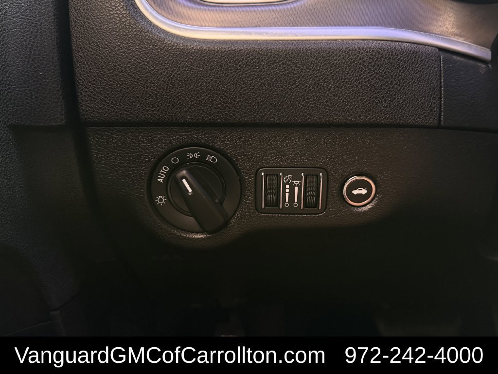 Used 2020 Dodge Charger SXT RWD image 24