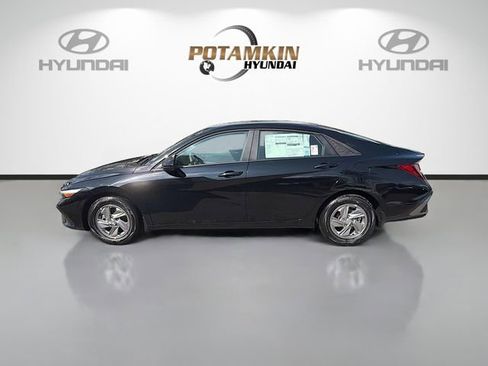 New 2026 Hyundai Elantra SE w/ Cargo Package FWD image 8