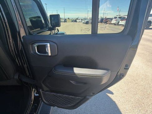 Used 2021 Jeep Wrangler Unlimited Sahara w/ Cold Weather Group AWD/4WD image 23