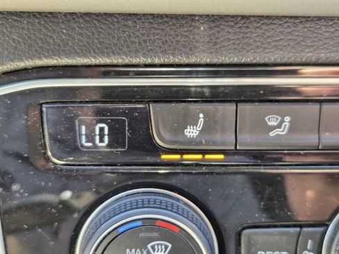 Used 2019 Volkswagen Atlas SEL AWD/4WD image 25