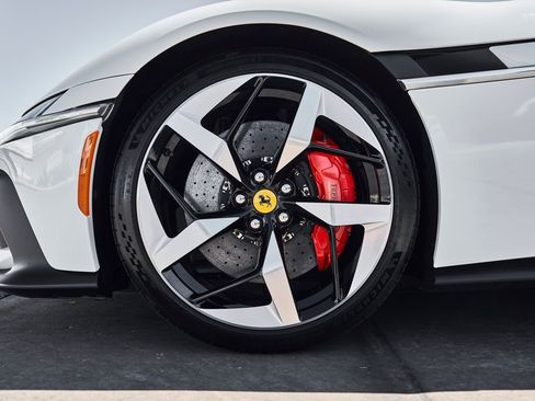 Used 2025 Ferrari 12Cilindri RWD image 3