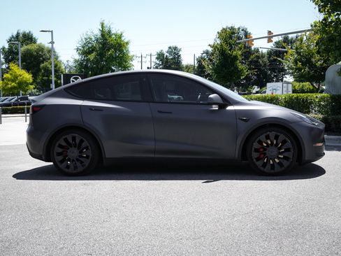 Used 2022 Tesla Model Y Performance AWD/4WD image 11