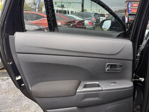 Used 2017 Mitsubishi Outlander Sport LE image 15