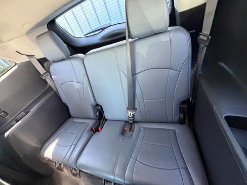 Used 2019 Buick Enclave Essence image 17